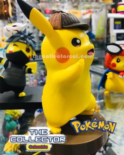 figura de colección de detective pikachu