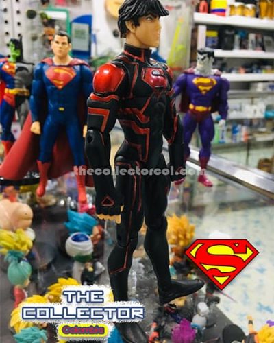 figura de colección de superman